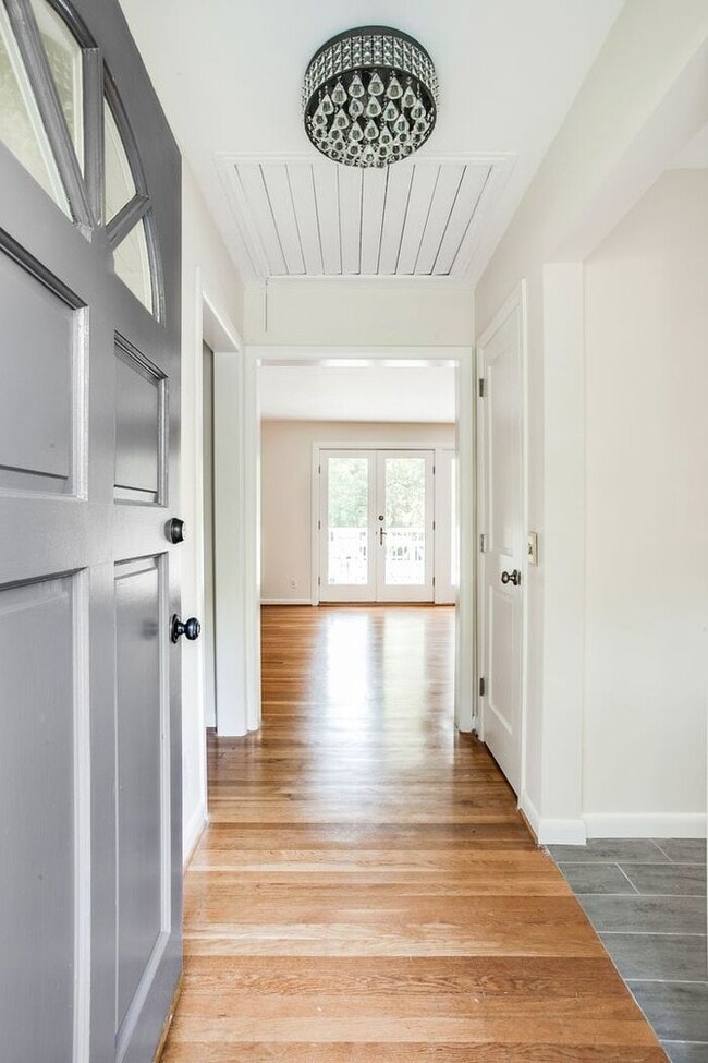 Photo - Druid Hills Hidden Gem! 4Bed-3 Bath, Hardwood Floors, Available NOW! House