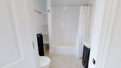 Building Photo - 42-44 Gorham St