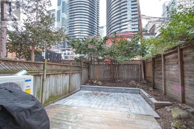 Building Photo - 30 A McGill St