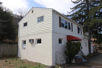 Building Photo - 153 US-9W