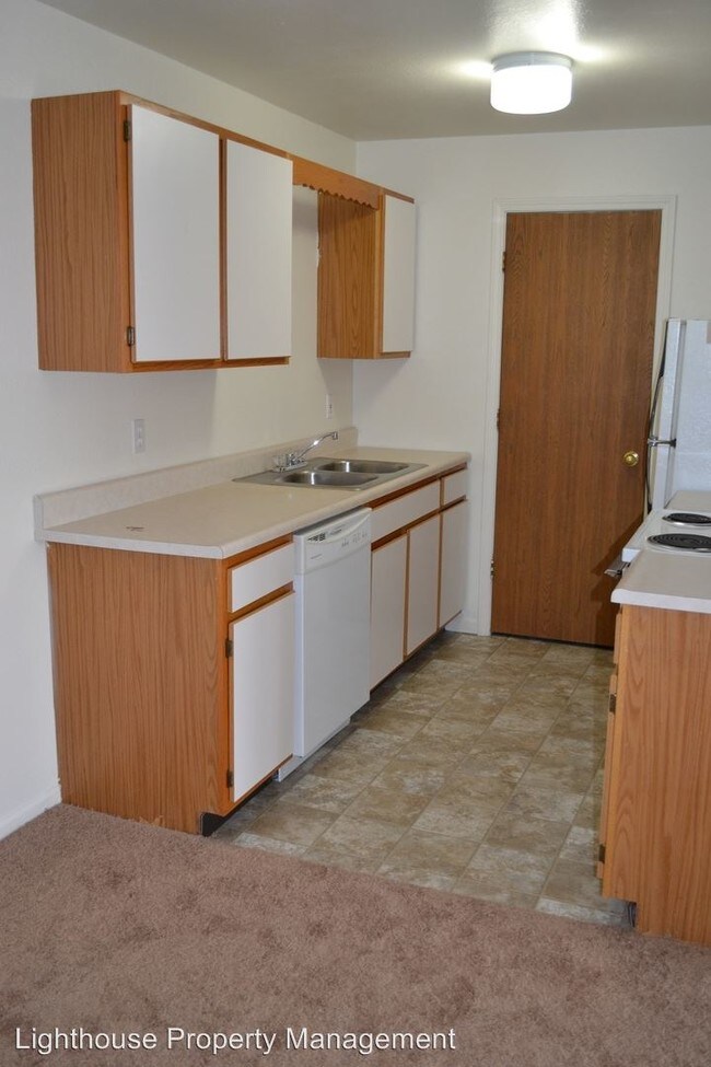 Foto del edificio - 585 W Randall St