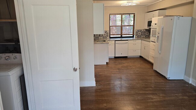 Foto del edificio - Hampton Hills subdivision. Close to Ft. Jackson and I-77.