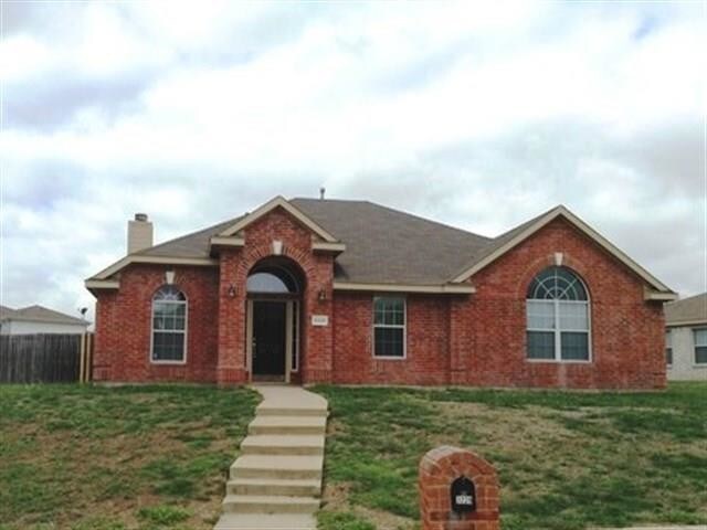 Primary Photo - 3229 Silver Creek Dr