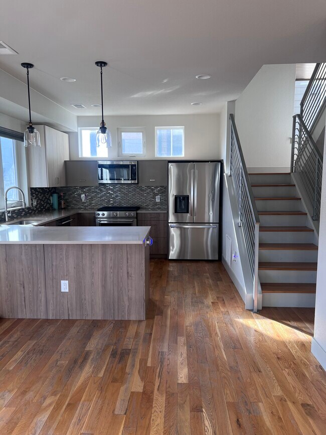 Foto del edificio - 1925 Hooker St