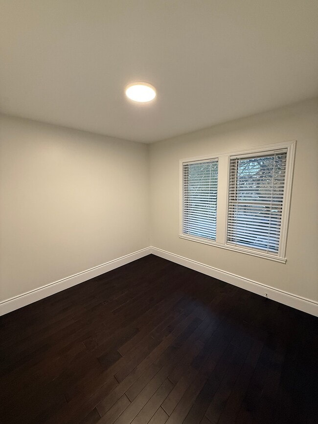 Building Photo - 1621 Church St