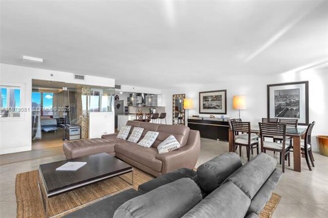 Foto del edificio - 1717 N Bayshore Dr