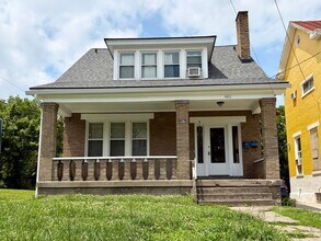 Building Photo - 1227 Ross Ave