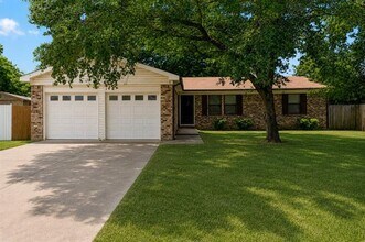 Building Photo - 836 Hollow Creek Rd