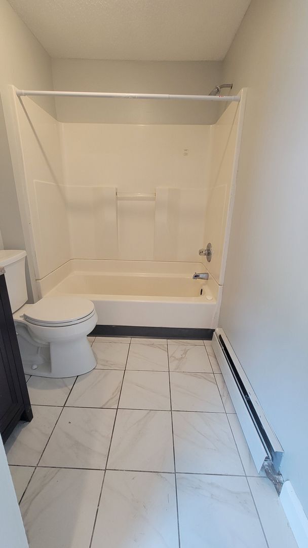 18 Moultonville Rd Unit 2, Ossipee, NH 03864 Room for Rent in Ossipee