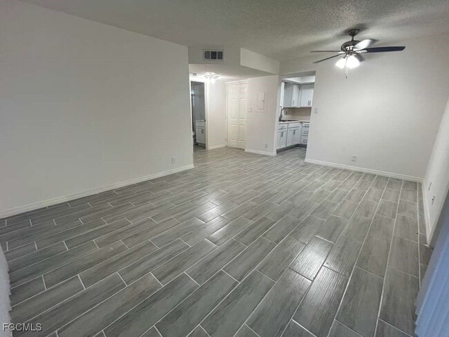 Building Photo - 19505 Quesada Ave