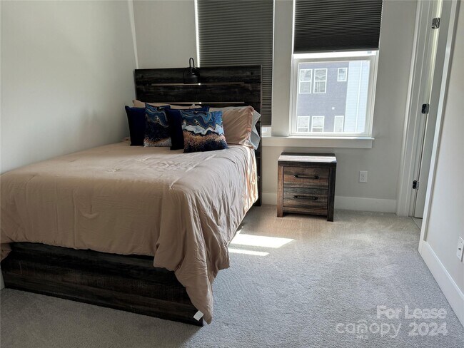 Foto del edificio - 259 S Bruns Ave