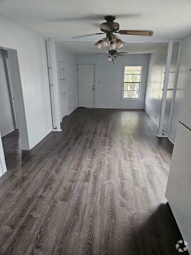 Apartments For Rent in Skidmore TX with Parking 1 Rentals