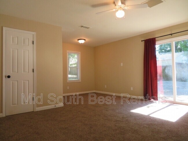 Building Photo - 2186 Carnes Ave