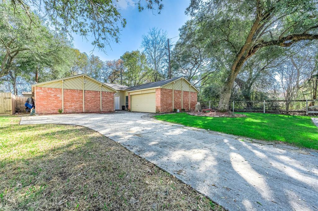 Primary Photo - 22206 Meadowrock Dr