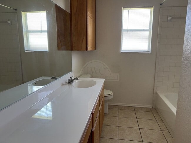 Foto del edificio - 4603 Stallion Dr