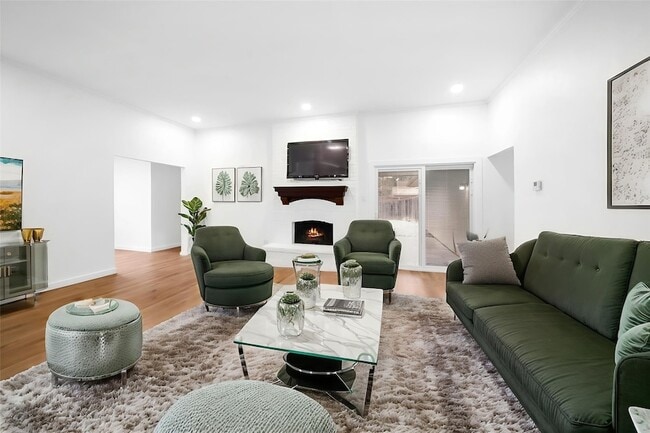 Photo - 1637 Stroud Ln House