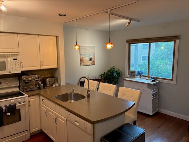 Kitchen - 4 Staysail Way