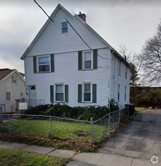 Building Photo - 85 Ackerman St