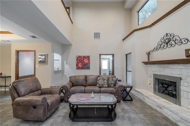 Building Photo - 3013 Jomar Dr
