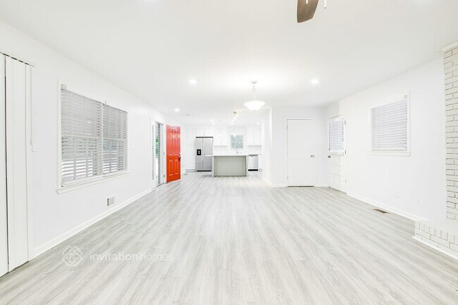Building Photo - 6 Nellie Brook Dr SW