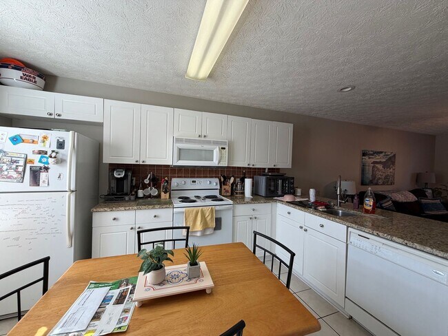 Foto del edificio - Donahue Crossing Golf View #2812