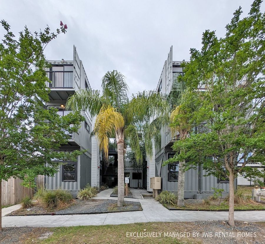 Foto principal - 412 E Ashley St