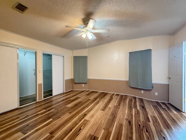 Foto del edificio - 3610 Whistle Stop Ln