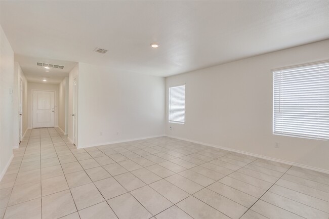 Building Photo - 345 Pueblo Bonito Trl