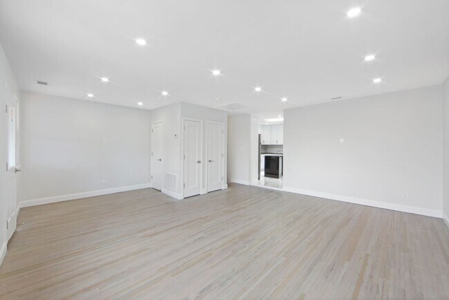 Foto del edificio - 2345 E 1st St