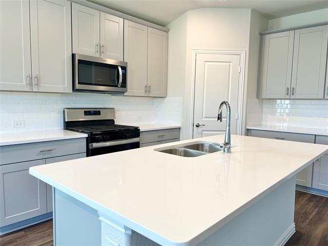 Building Photo - 10648 Tonkala Dr