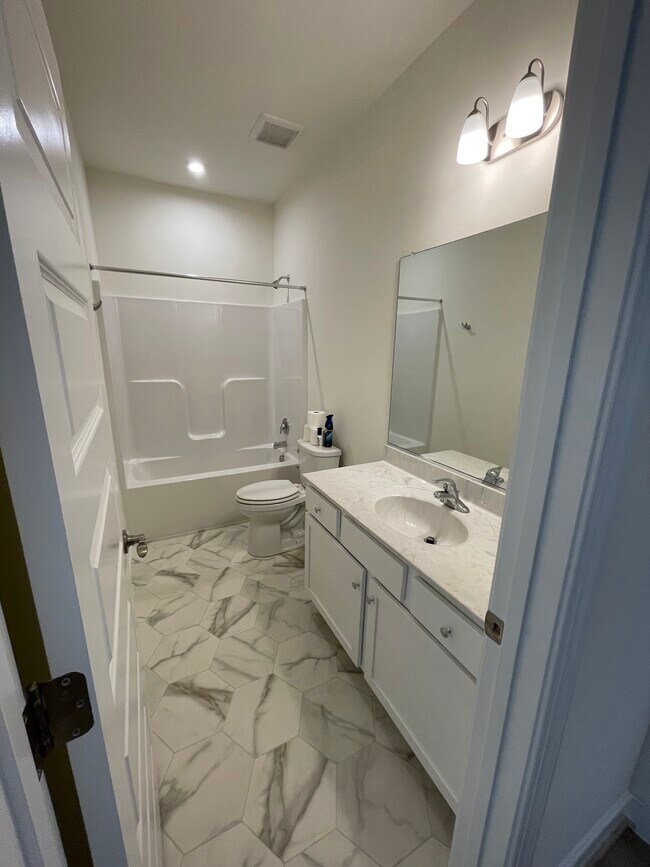 Building Photo - 12243 Downrigger Dr