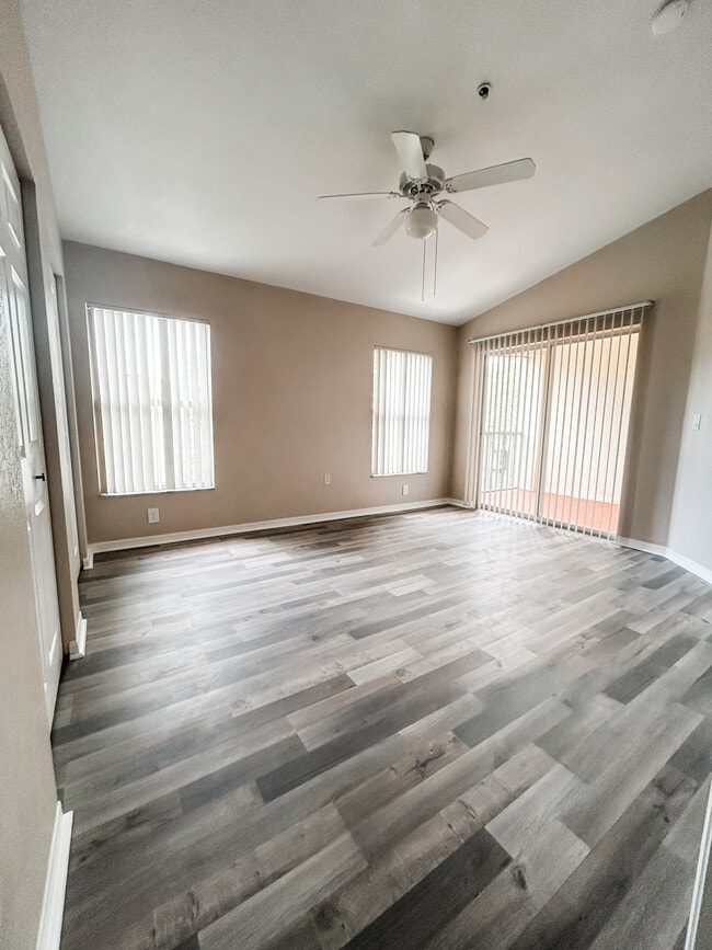 Foto del edificio - 5035 Sunridge Palms Dr