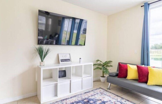 Foto del edificio - 636 Orchid Dr