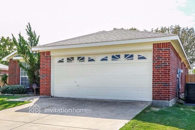 Foto del edificio - 1044 Waterview Dr