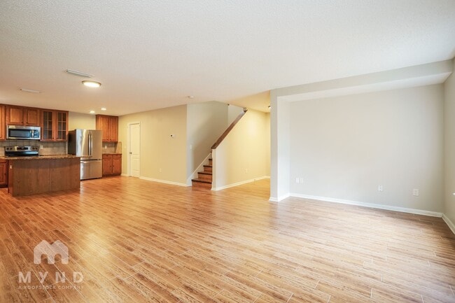 Building Photo - 7032 Beekman Lake Dr