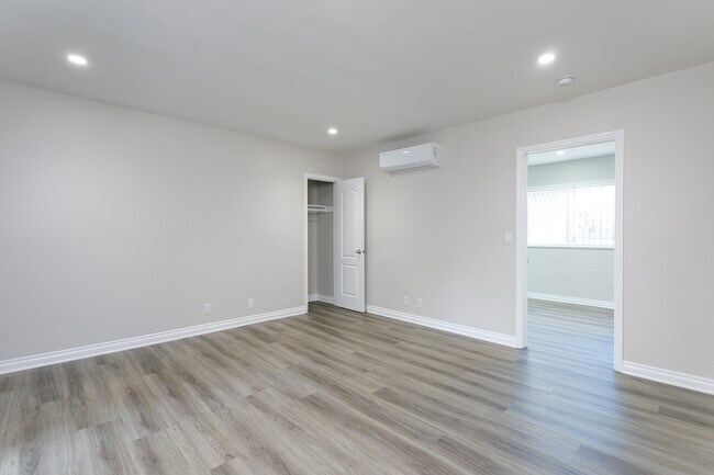 Foto del edificio - 585 N Hill Ave