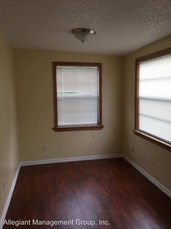 Foto del edificio - 3 br, 2 bath House - 616 Massachusetts Ave