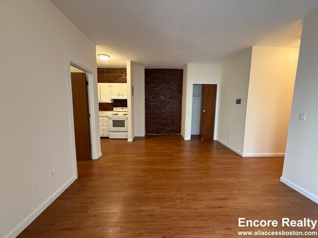 Foto del edificio - 70 S Huntington Ave