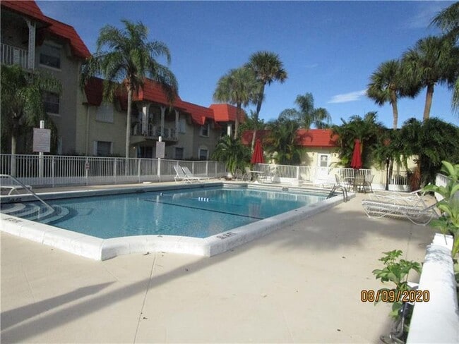 Foto del edificio - 475 SE 8th St