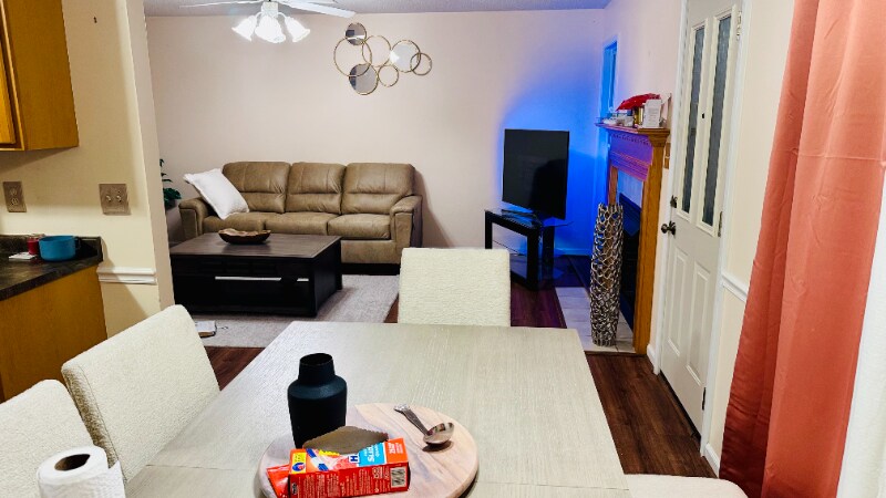 Foto principal - 3409 Summerfield Dr
