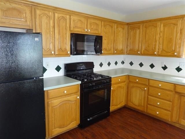 Building Photo - 1082 Springhill Dr