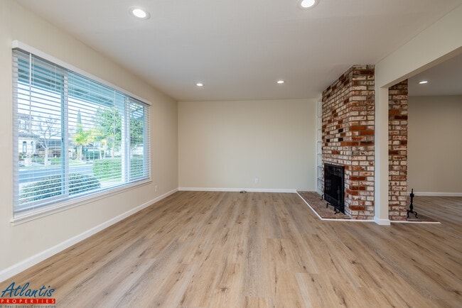Building Photo - 6608 Dartmoor Way
