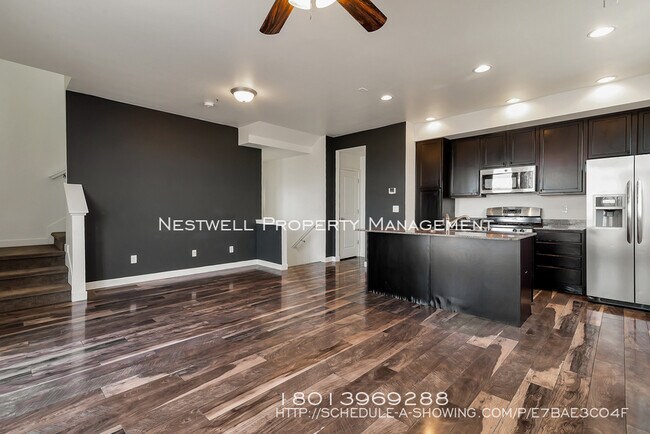 Building Photo - Daybreak Townhouse With VIEWS!