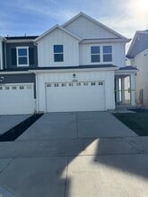 Building Photo - 3757 Big Horn Dr