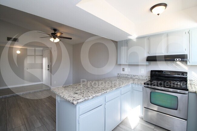 Building Photo - 227 W Taro Ln