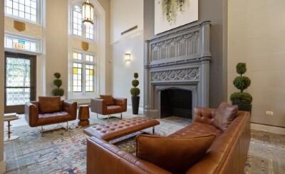 Foto del edificio - 2231 E 67th St