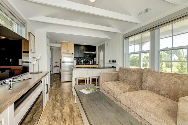 Foto del edificio - 30 E Rampasture Rd