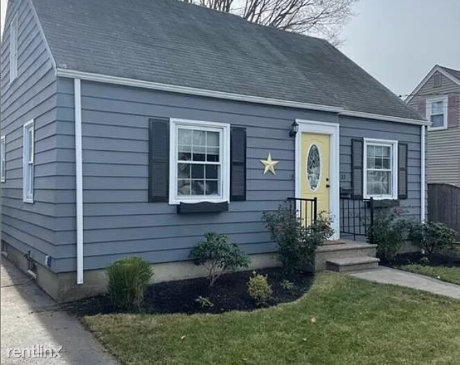 Foto principal - 3 br, 2 bath House - 33 Wasaga Rd