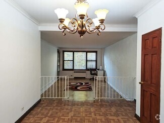 Building Photo - 9822 63rd Dr