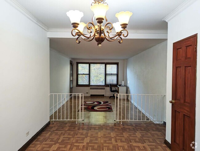 Building Photo - 9822 63rd Dr